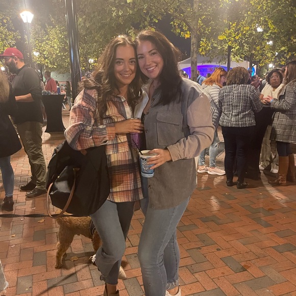 Shacket - Picture 4 of 4